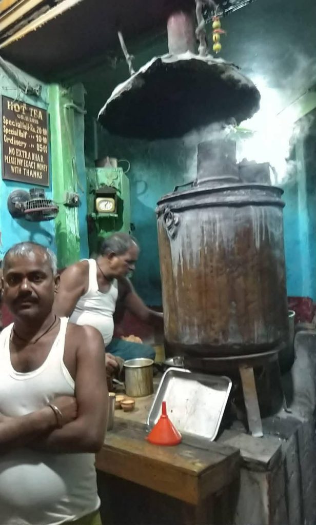 সামোভার।