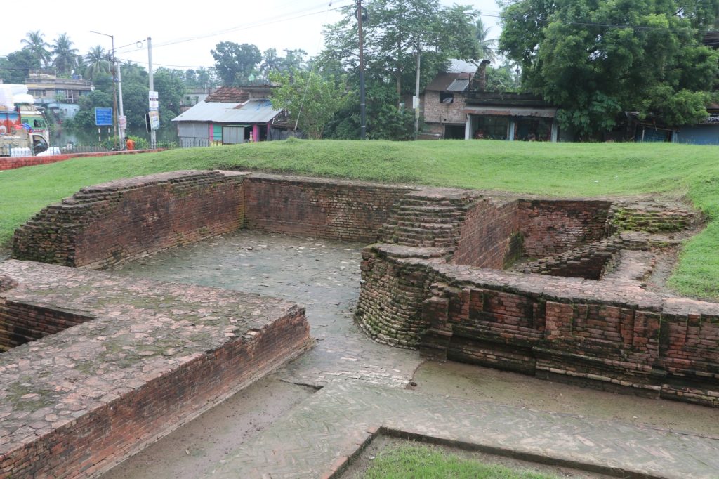 পৃথিবা রোড, উত্তর ২৪ পরগনা।